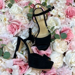 Michael Kors Black Velvet Chunky Heel Ankle Strap Size 6